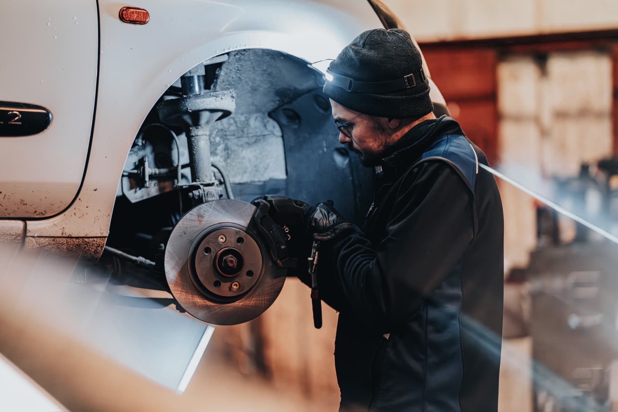 Mécanicien au travail - Réparation automobile